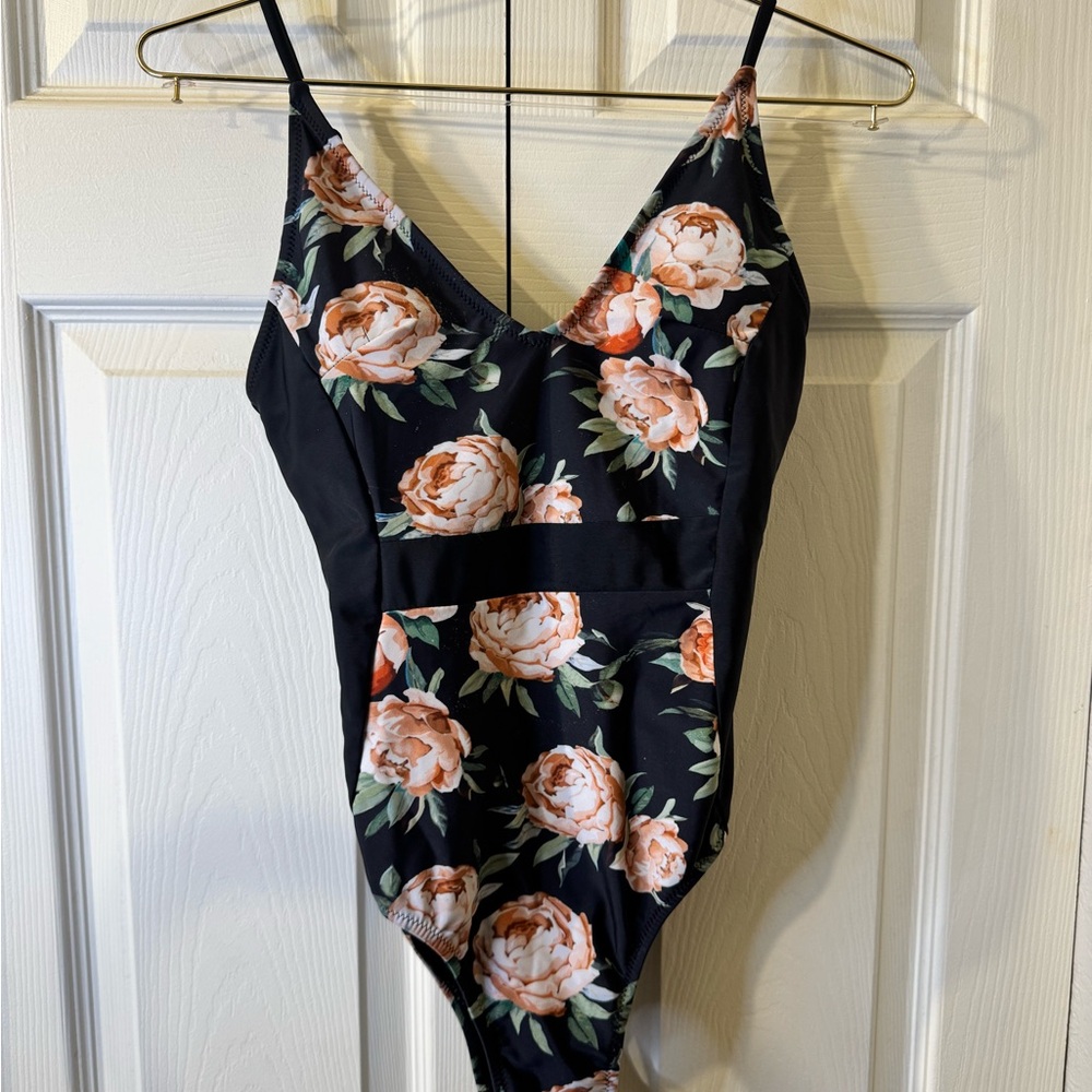 Cupshe‎ Black Floral One-Piece Swimsuit with Peach Rose Accents
